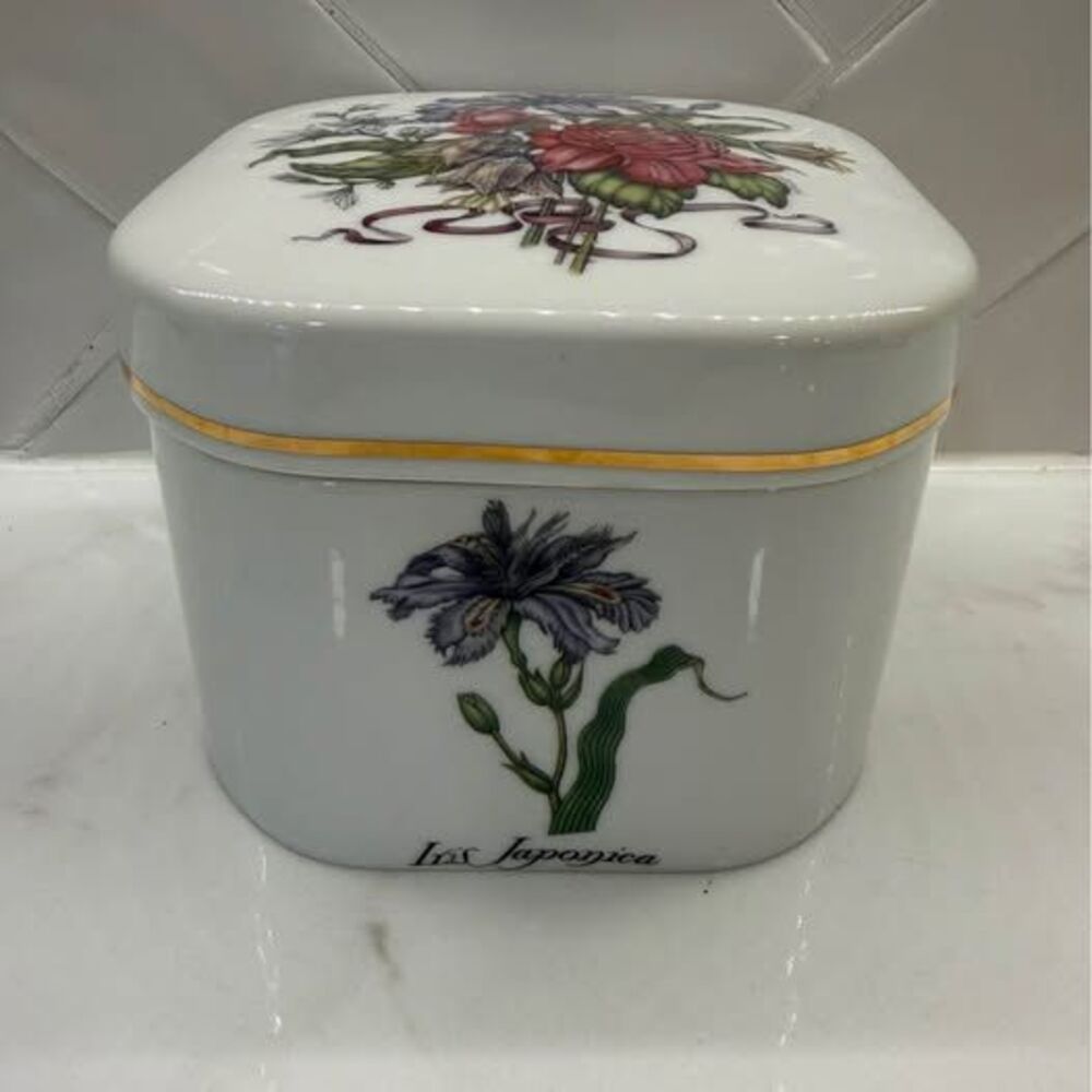 Germaine Monteil Iris Japonica Porcelain Trinket Box Vintage Floral Gold Trim Ja